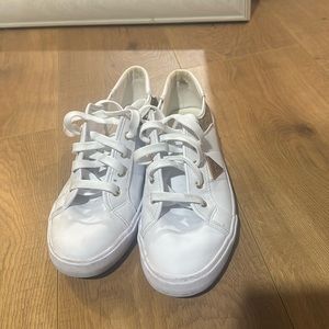 Guess shoes; size 8 1/2